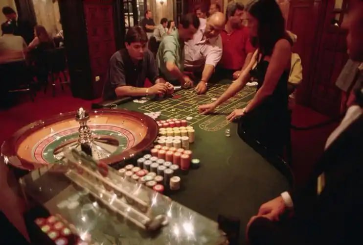 gobet Casino section with slots and live dealer games contributing to VIP points